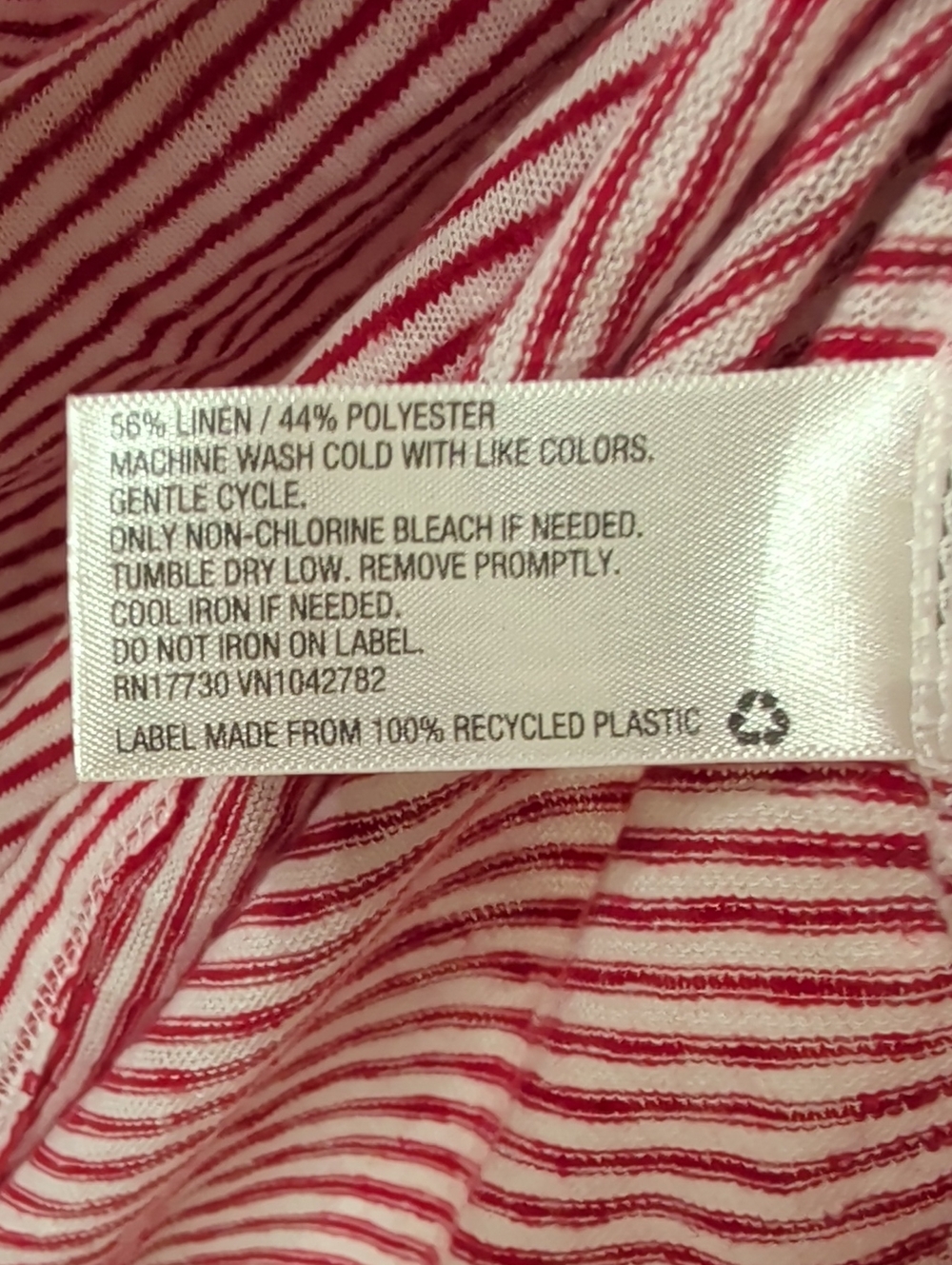 🎁 Universal Thread Red White Striped Tee Size XS - Picture 4 of 5